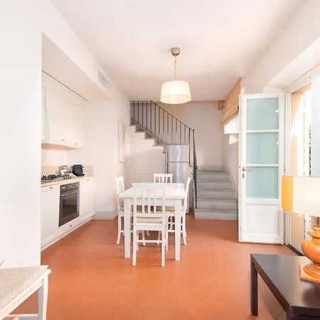 Bed & Breakfast Borgo Di Pratavecchie 4*