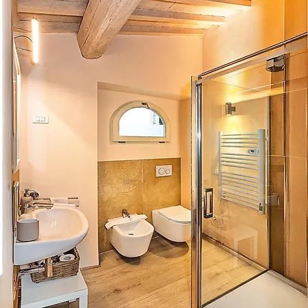 Nocleg ze śniadaniem Borgo Di Pratavecchie 4*