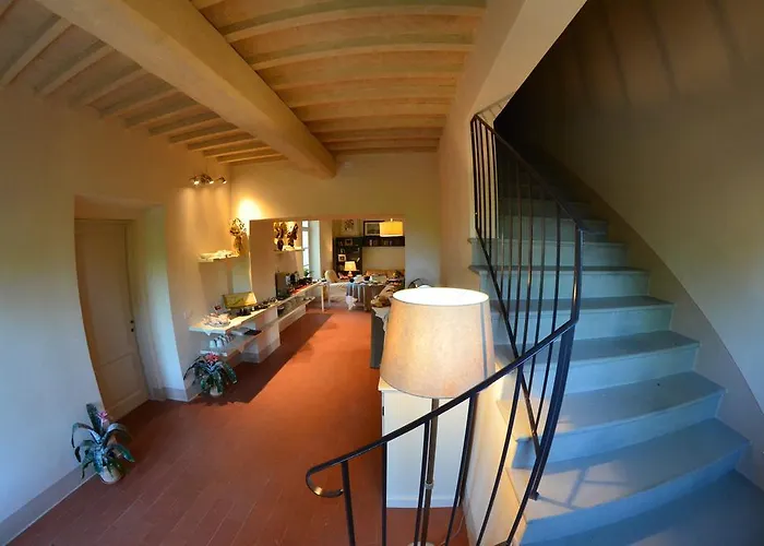 Borgo Di Pratavecchie Bed & Breakfast 4*